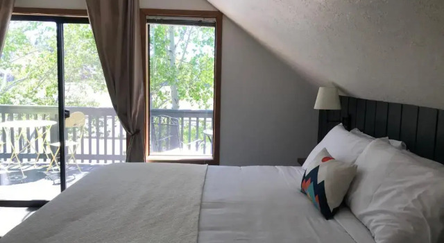 Люкс с балконом The Stranger Lodge - Pet Friendly
