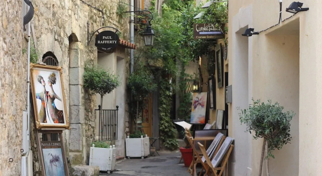Lovely Holiday Home in Theoule-sur-Mer with Pool