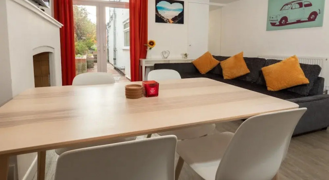 Clyde Road - Brighton - Guest Homes, Забронировать Гостевой дом Брайтон-энд-Хов 
