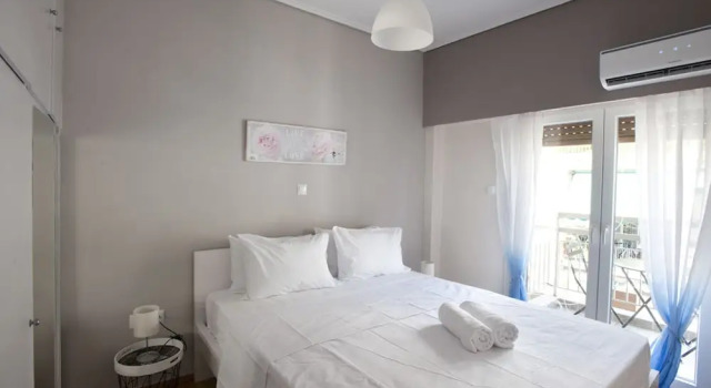 Zan Moreas A Simple & Minimal Apartment