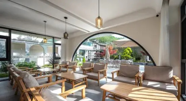 Lanshan Cloud Lodge · Private Hot Spring Garden, Varaa Hotelli Chengdu Sichuan