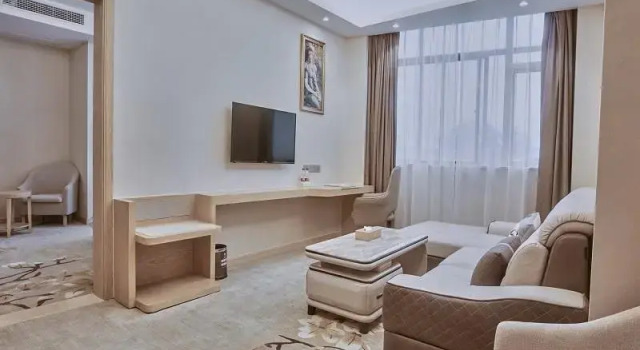 Люкс Deluxe Vienna Hotel Shanghai Hongqiao Airport Xinsong Road