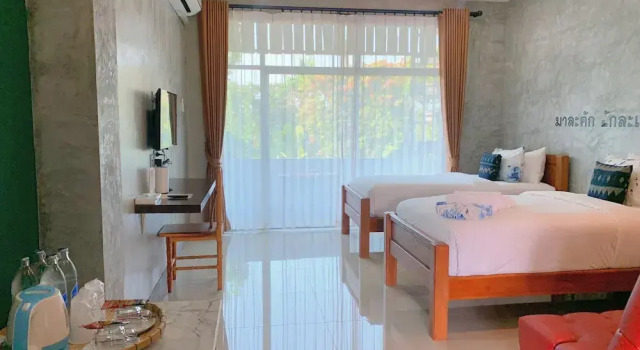 Двухместный номер Standard с балконом Hug Sakhonnakhon Hotel