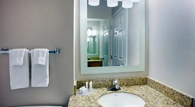 Четырёхместный люкс с 2 комнатами TownePlace Suites Minneapolis Eden Prairie