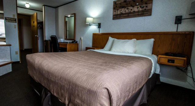 Companion Hotel Motel, Varaa Motelli Hearst Ontario
