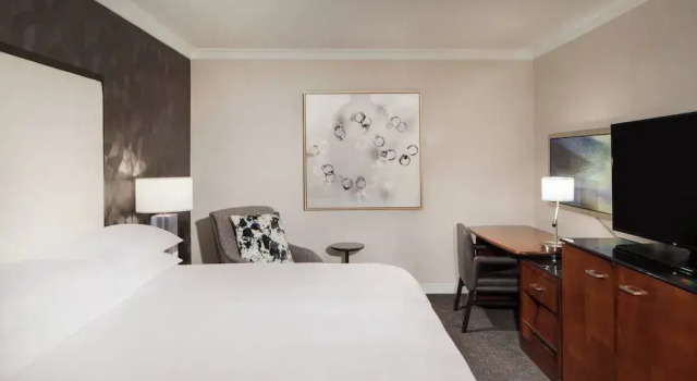 Doppel Suite Omaha Marriott