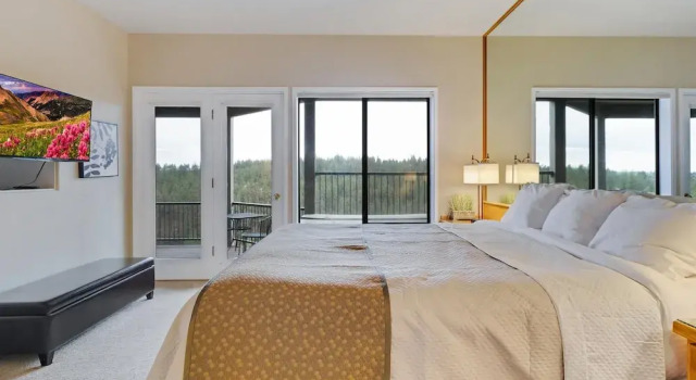 River Ridge 328ab, Rezerwuj Hotel Bend Bachelor
