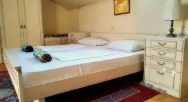 Hostel Mountain 13, Забронировать Хостел Вера Тбилиси, рядом с Концертный зал Тбилиси