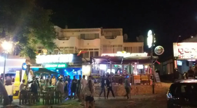 Апартаменты Beach Oura and Bars