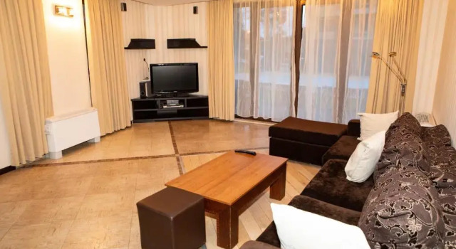 Люкс Deluxe с 2 комнатами с балконом Family Hotel Edia-Sandanski