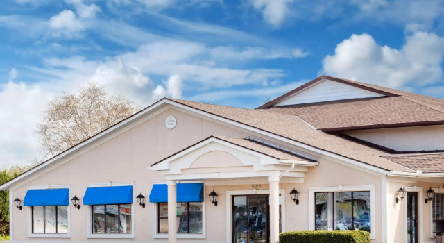 Howard Johnson Express Inn, Rezerwuj Mini-hotel Tanie hotele w Stan Nowy Jork