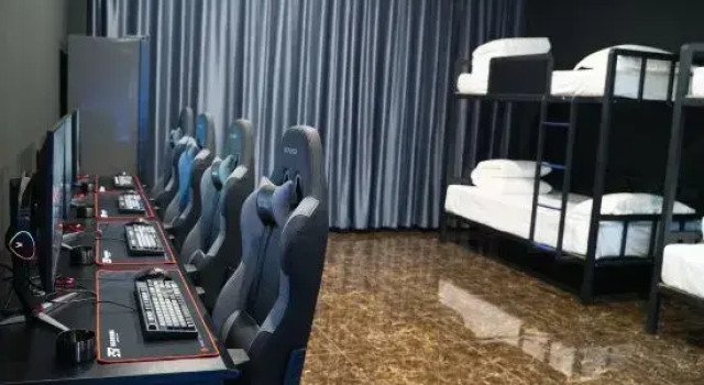 357 E-sports Hotel (Gongyi Jianshe Road Dennis Department Store), Book Hotel Zhengzhou Henan