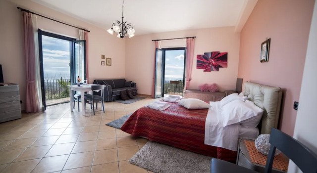 Двухместный номер Superior с балконом и с видом на море B&B Dimora dell Etna