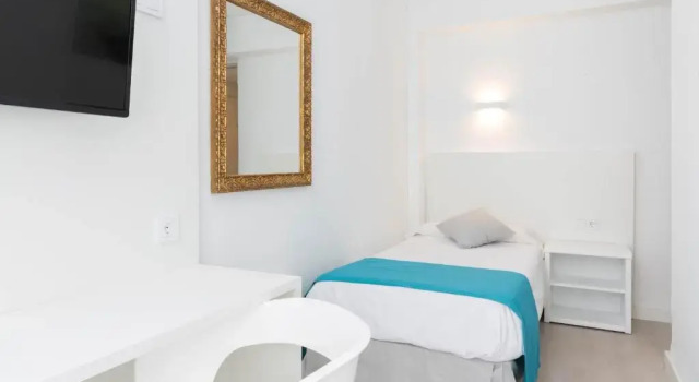 Одноместный номер Standard BLUESEA Arenal Tower Adults Only