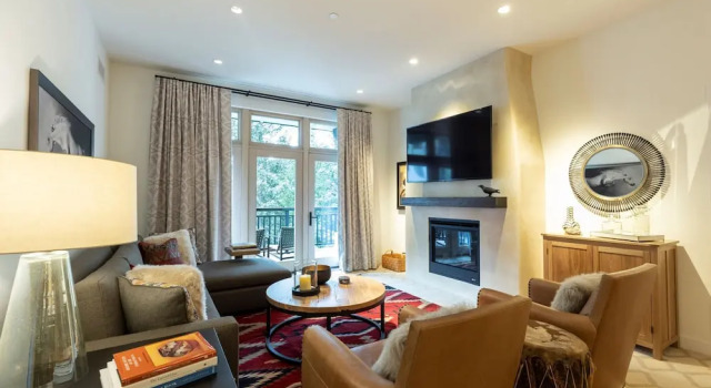 Номер Standard The Blake Residences