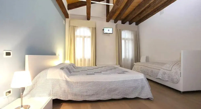 City Apartments - Orchidea, Забронировать Апартаменты/квартира Апартаменты Венеции, рядом с Железнодорожный вокзал Венеция Санта Лючия, Апартаменты/квартира