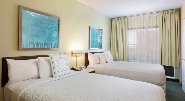 Студия Austin Marriott South