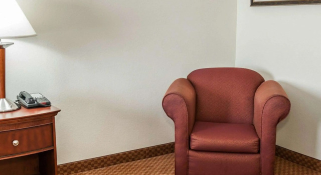 Двухместный люкс Comfort Suites near Indianapolis Airport