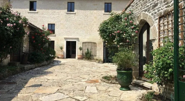 Logis de la Roche, Rezerwuj Hotel Niort Poitou-Charentes
