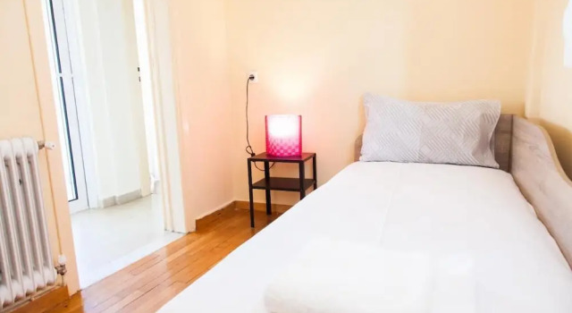 Апартаменты Bright apt w lovely view in Lycabettus