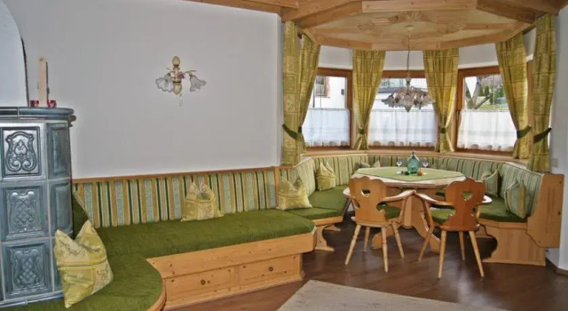 Landhaus Maria, Rezervovat Rekreační dům Hotely v Tyrolsko s parkováním, Parkování