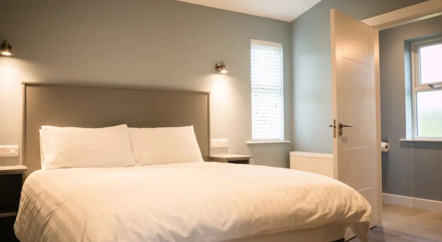 Mullans Bay Lakeside Lodges, Забронировать Отель Киллихевлин Графство Фермана
