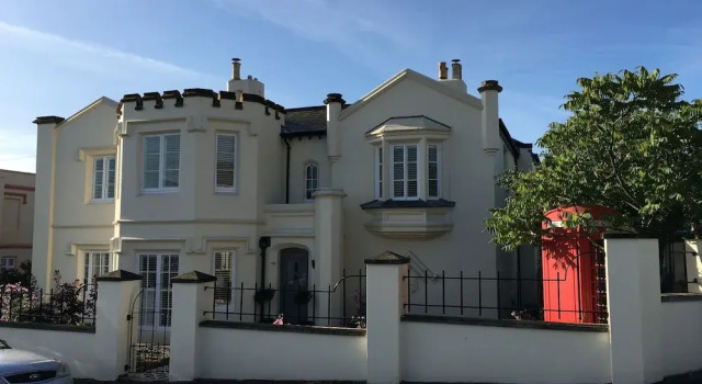 Gothic Cottage - Ryde