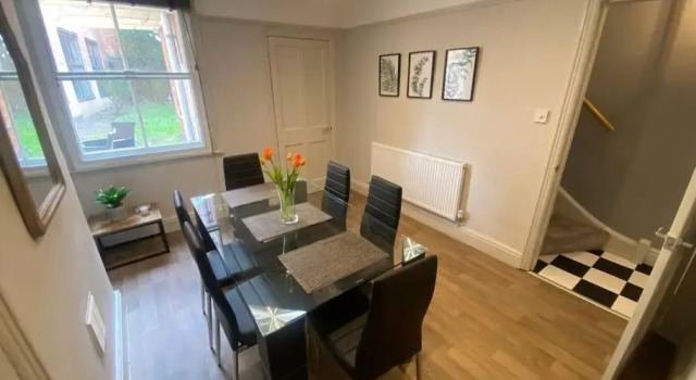 Коттедж SL - Fabulous 2 bed character property close to town