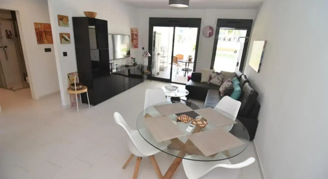 Penthouse Oasis Beach IV N  142