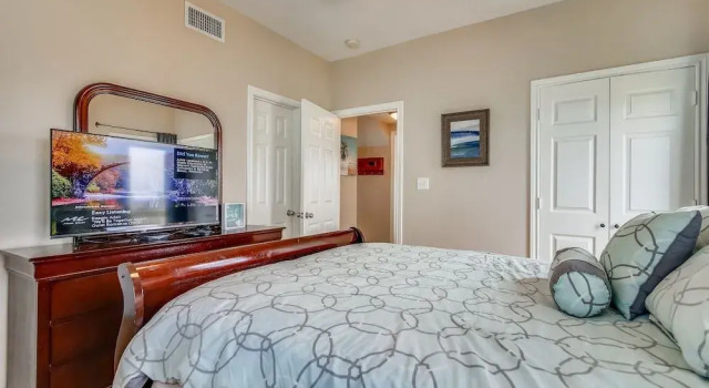 Sunflower Surf by Ryson Vacation Rentals