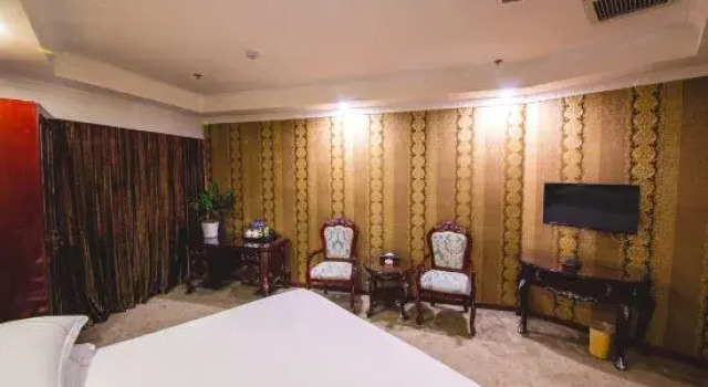 Люкс Deluxe Noble Earl Hotel