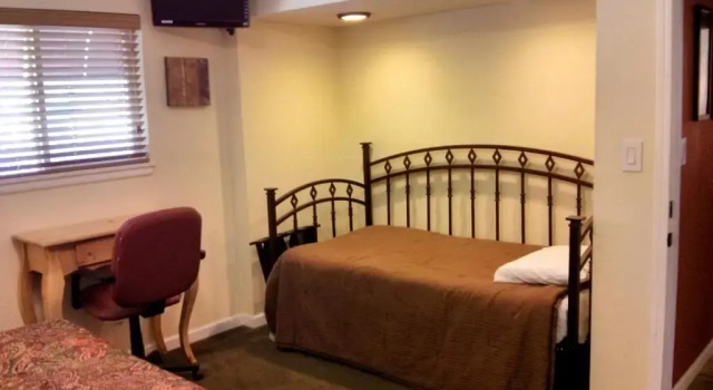 Люкс Charm Motel & Suites