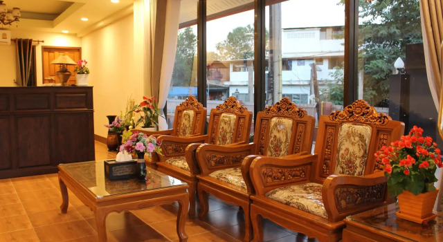 NanBaanKhun Hotel, Забронировать Отель Нан 