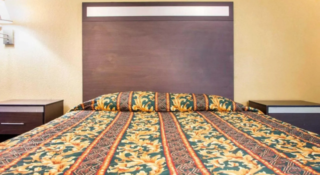 Номер Standard Rodeway Inn Mount Laurel Hwy 73