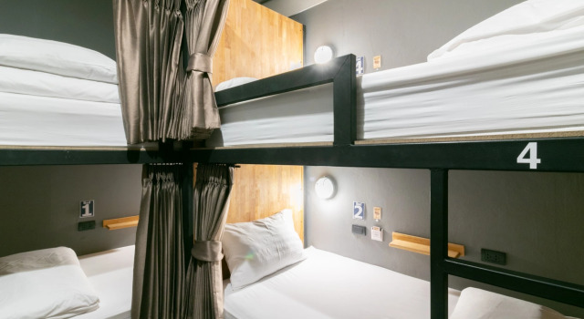 Кровать в общем номере Timber Hostel