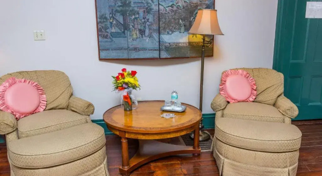 Четырёхместный номер Standard Spencer House Inn