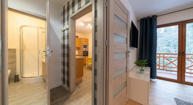 Люкс Deluxe с балконом и с видом на горы RentPlanet - Apartamenty Szrenica