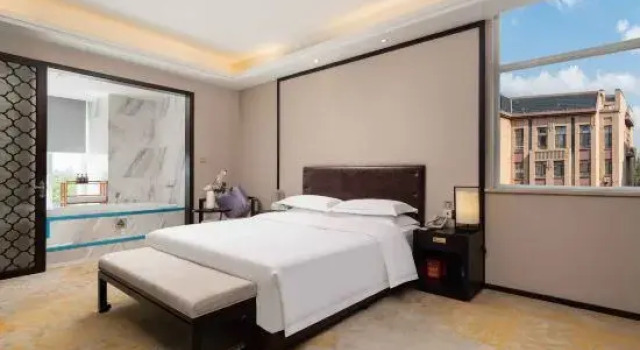 Люкс Deluxe Manpu Tianmu Yangyan Hot Spring Hotel (Zhenbeibao Western Studios See Helan Performing Arts Town)