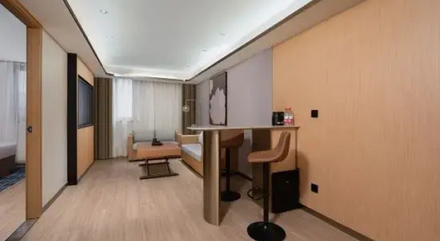 Люкс Country Inn & Suites by Radisson  (Yixing City‑Center Renmin Road)