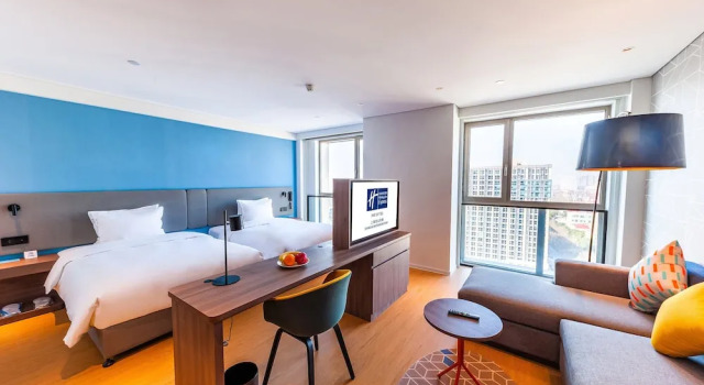 Двухместный люкс Holiday Inn Express Shanghai Baoyang by IHG