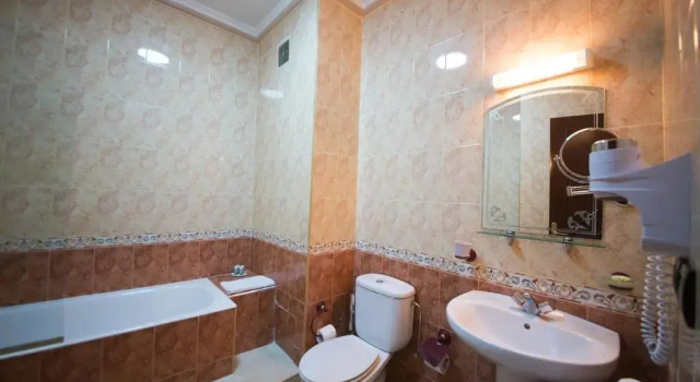 Полулюкс Amani Hotel Suites & Spa
