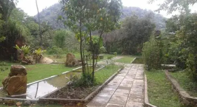 Hotel Mandira Kanda