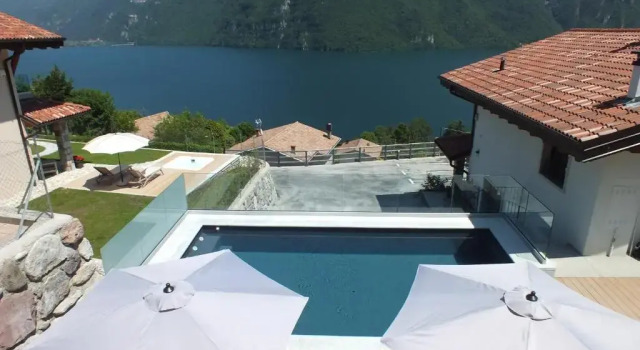 Апартаменты с видом на озеро Rocca dAnfo B&B-Apartments Lake View
