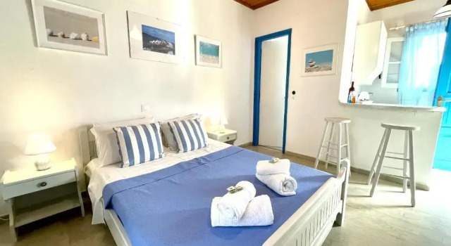 Студия Sunflower Apartments & Studios