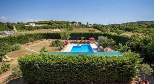 Апартаменты Leylandia Holiday house