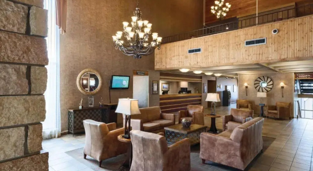 Arrowwood Resort Hotel and Conference Center - Alexandria, Varaa Lomakeskus Hotellit Minnesota pysäköinnillä, Pysäköinti