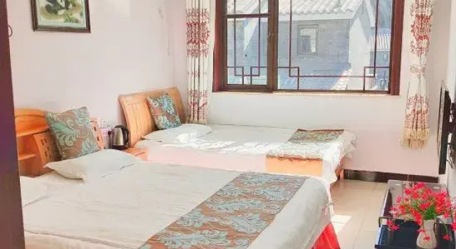 Люкс с 3 комнатами Xianyaju Hostel