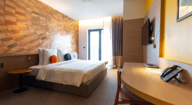 Двухместный номер Deluxe с балконом SUN & MOON, Riverside Hotel