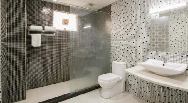 Номер Premium Fabhotel Gaba Corporate Suites