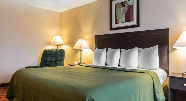 Двухместный номер Standard с балконом Quality Inn Shelburne - Burlington